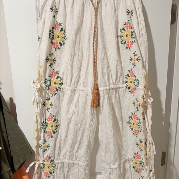 Free People Floral Embroidered Cream Pants - Picture 2 of 5